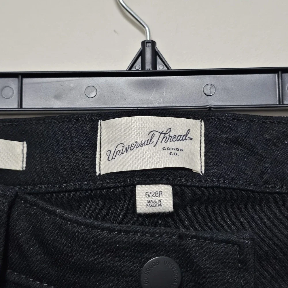 Universal Thread Women's Jeans Size 6 Black High Rise Straight Stretch‎ 444226